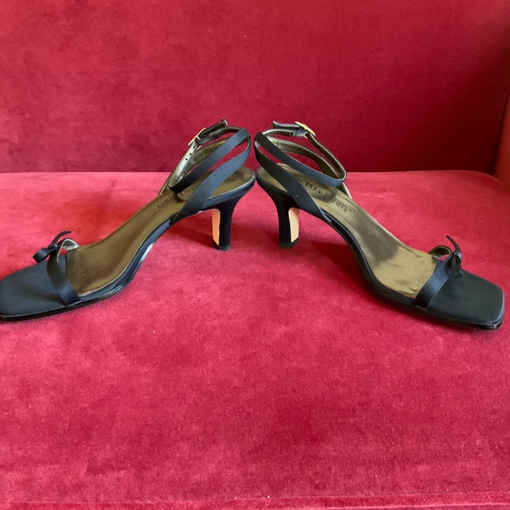Sam & Libby Heels - Picture 3 of 6